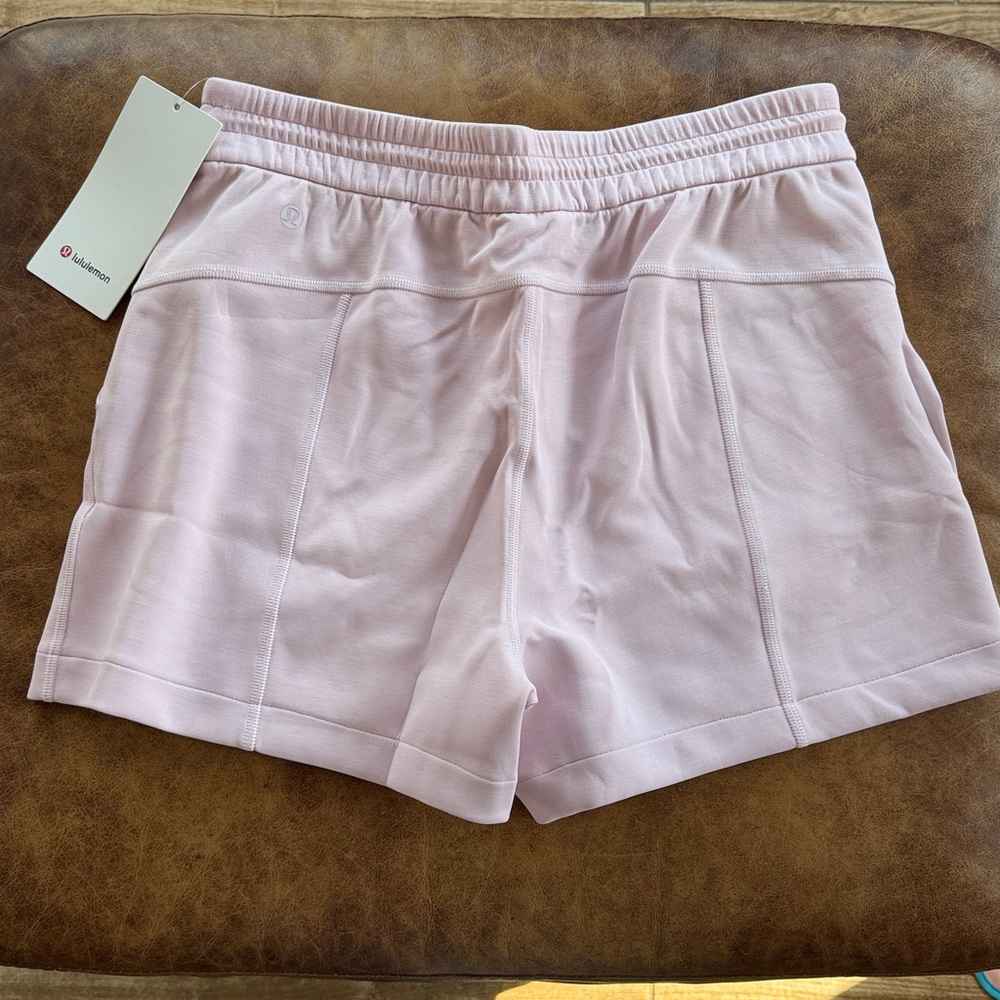 NWT Lululemon Softstreme High Rise Short 4” w Pockets Sz 8 Pink Organza Pastel - Picture 4 of 5